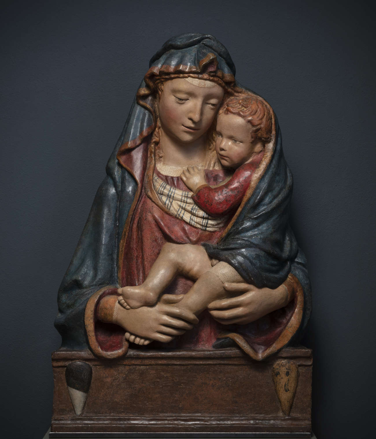 Lorenzo Ghiberti, Madonna and Child (gilded polychrome stucco). Longari Arte Gallery Milan