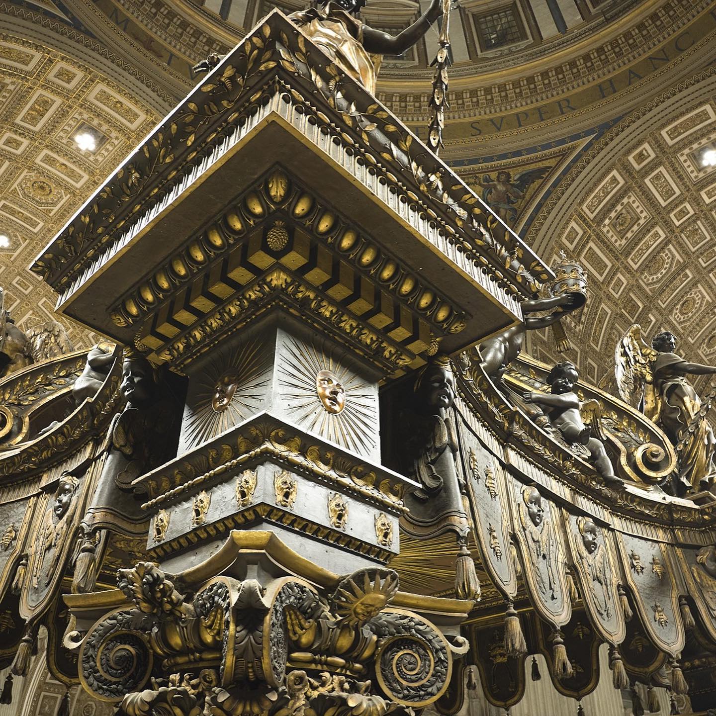 Rome, restoration work started on St. Peter's Baldachin