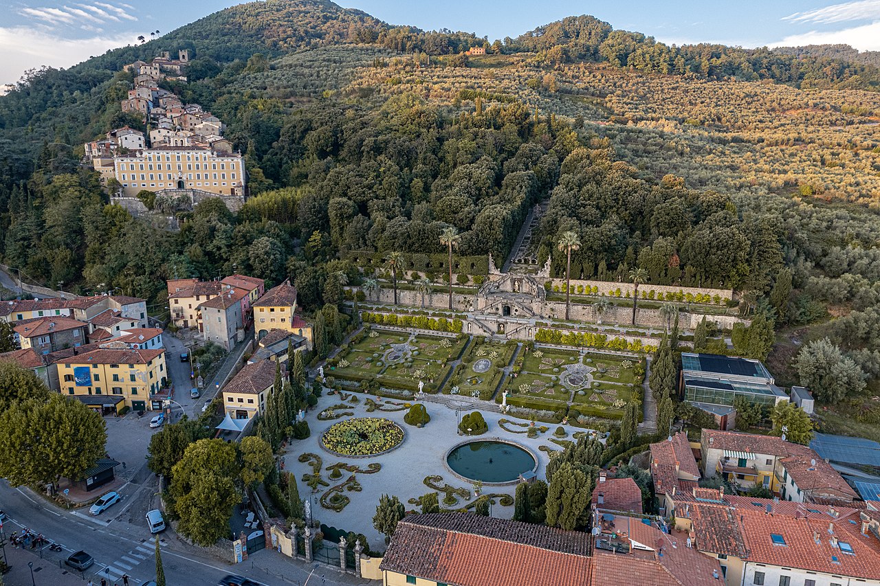 Villa Garzoni en Collodi, la villa y el jardín. Foto: Pescia1977