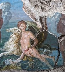 Pompei, rinvenuto un nuovo affresco in ottimo stato di conservazione con il mito di Frisso ed Elle