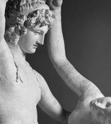 Idea and form in Luigi Spina's photographic exhibition in dialogue with Canova