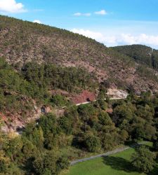 Touring the Rognosi Mountains, in a little-known and unspoiled corner of Tuscany