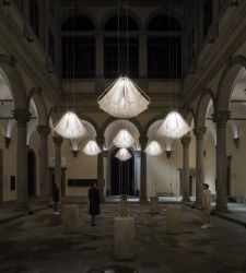 At Palazzo Strozzi, DRIFT's refined dance of mechanical flowers: here's the work Shy Society
