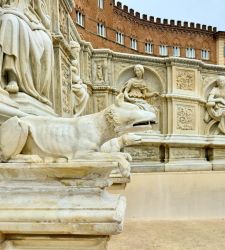 Siena, termina il restauro della Fonte Gaia, la fontana simbolo della città