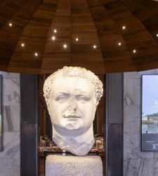 La testa colossale di Tito proveniente dal MANN sarà per i prossimi mesi alle Gallerie d'Italia di Napoli