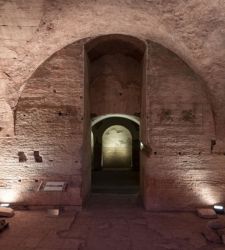 Roma, inaugurata la nuova illuminazione artistica della Villa di Massenzio. Ora &egrave; visitabile anche di sera