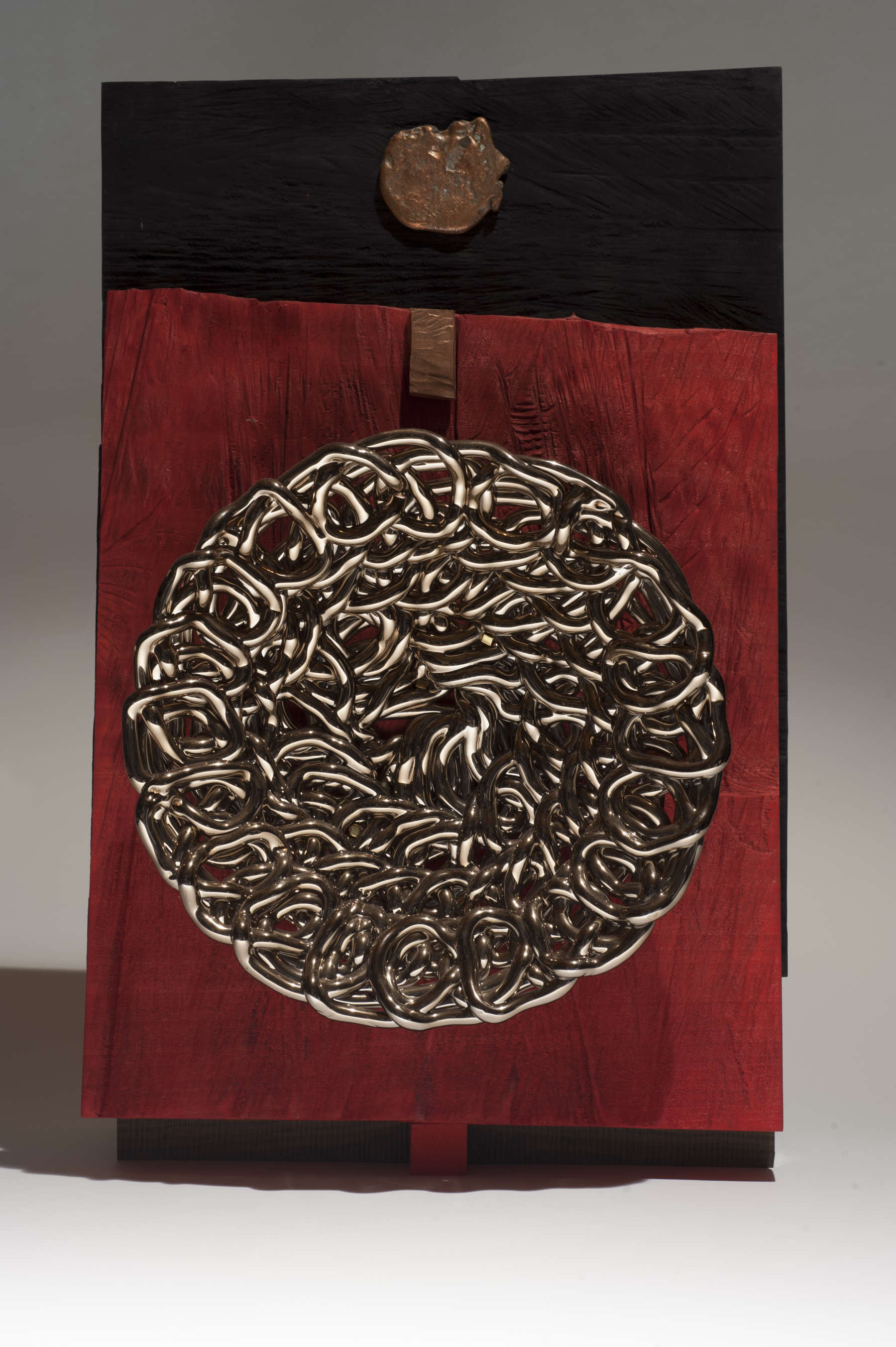 Giulio Candussio, Materia, luce, colore (2014; mosaico, 50 x 38 x 15 cm)