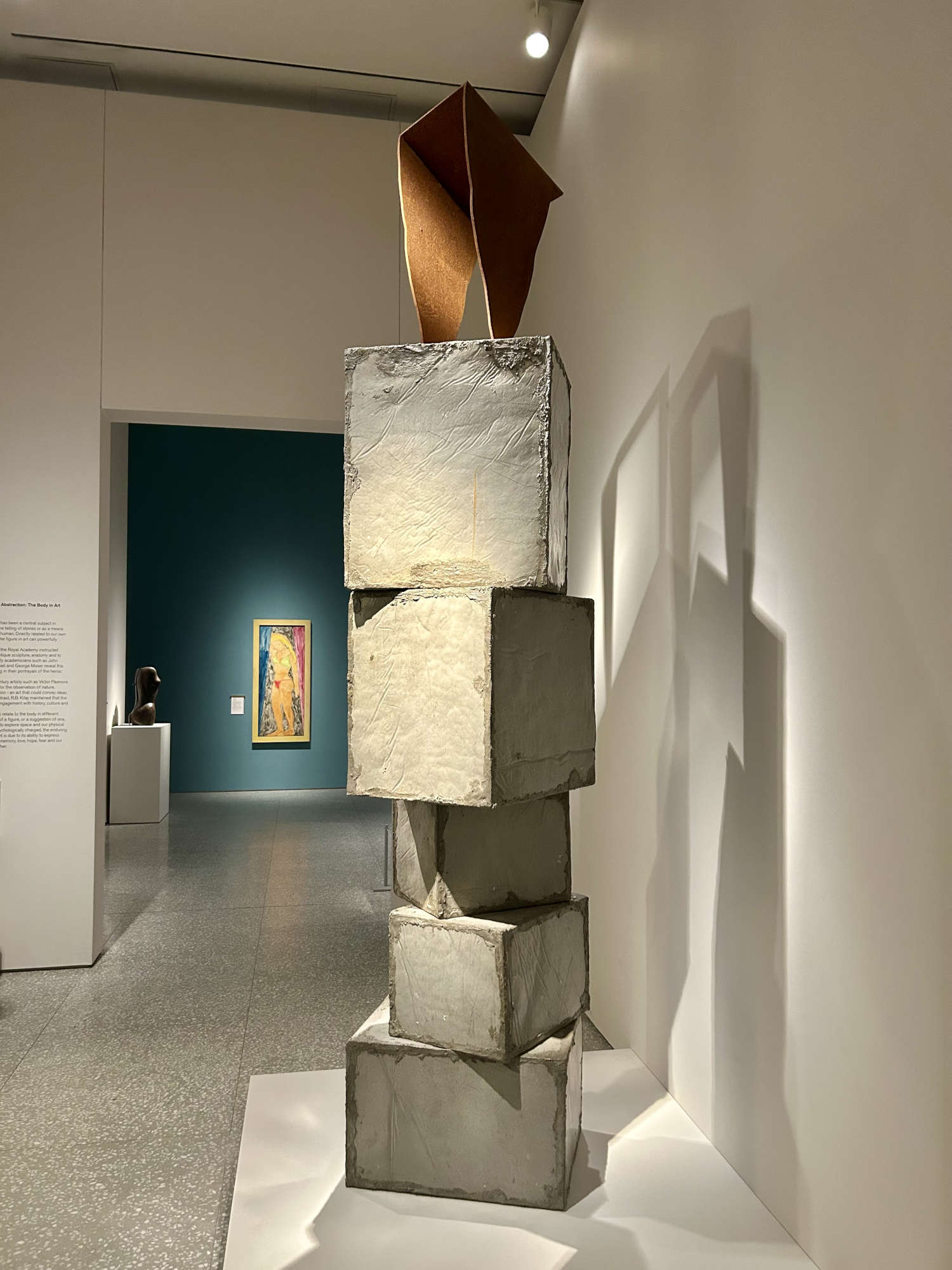 Expositions dans la galerie des collections de Burlington House. Photo : Jacopo Suggi