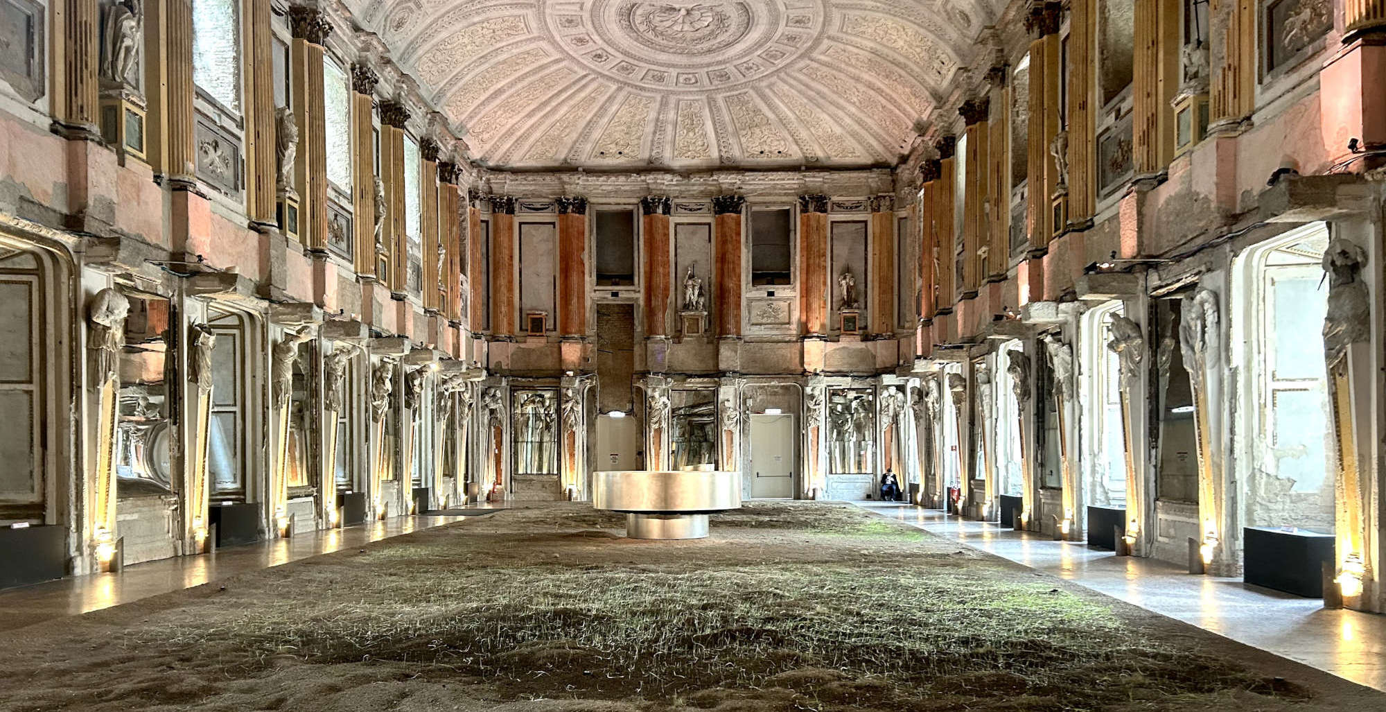 Pastorale all'occidentale: la banale ed evanescente retorica di Nico Vascellari a Palazzo Reale