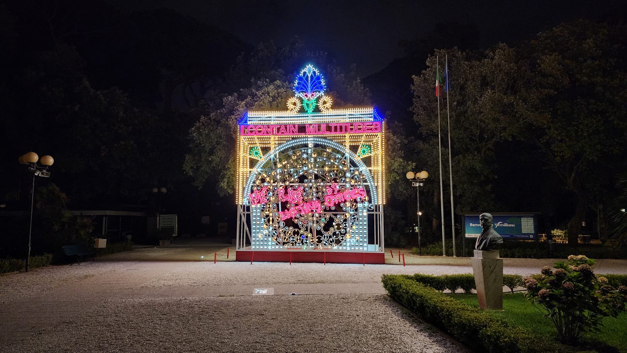 Gran bazar Pietrasanta: la mostra dell'estate &egrave; un'IKEA dell'arte