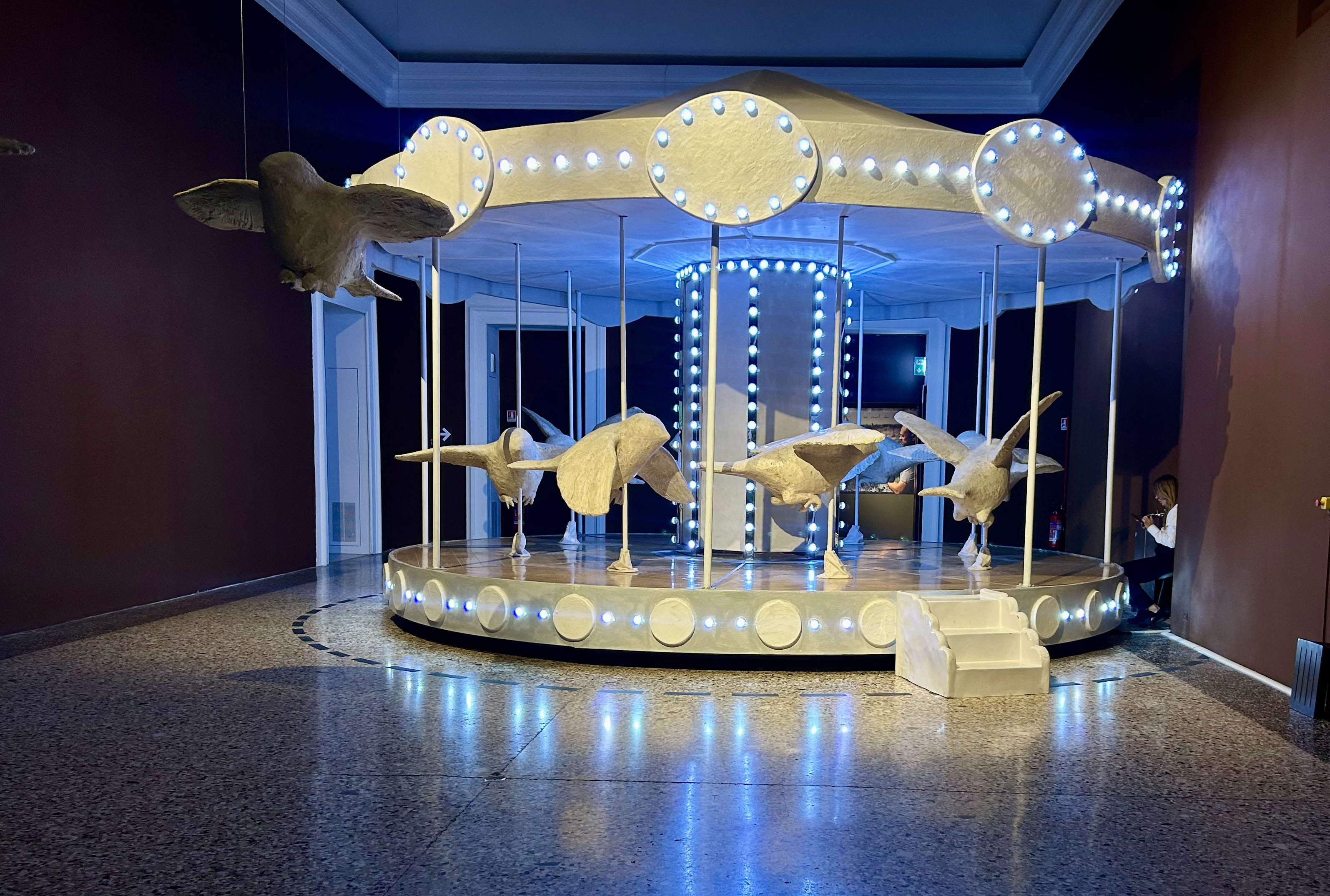 Allestimenti della mostra More than kids di Valerio Berruti a Milano, Palazzo Reale. Foto: Francesca Anita Gigli