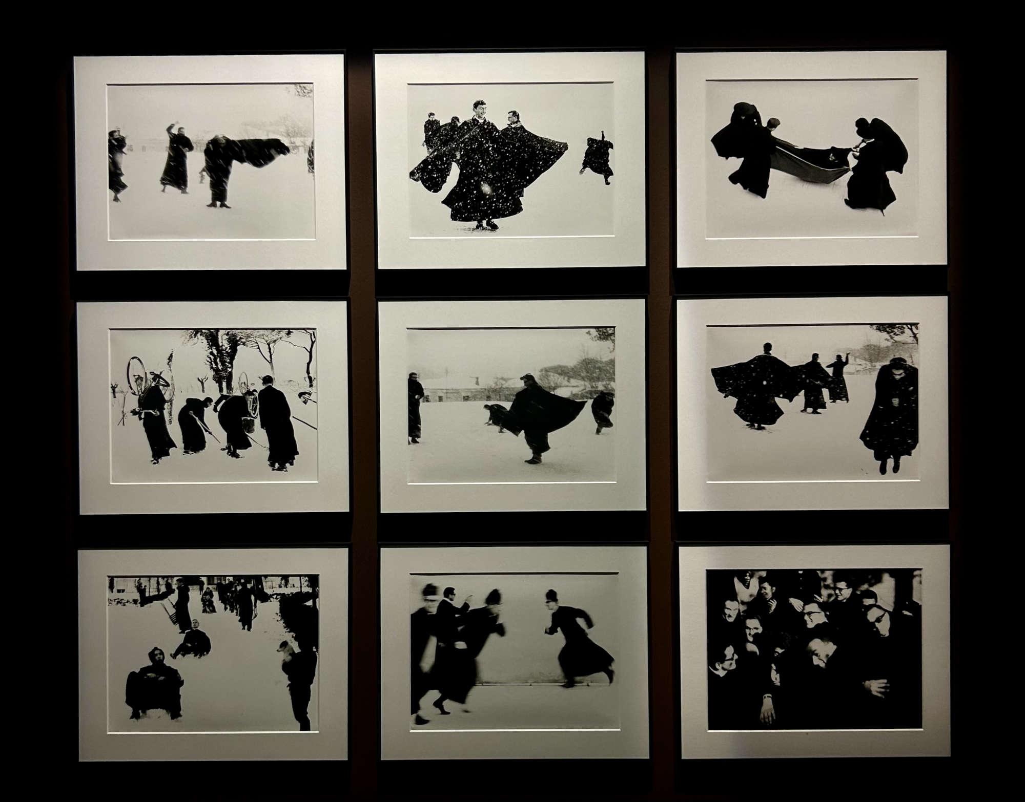 Allestimenti della mostra Mario Giacomelli: il fotografo e il poeta a Milano, Palazzo Reale. Foto: Francesca Anita Gigli