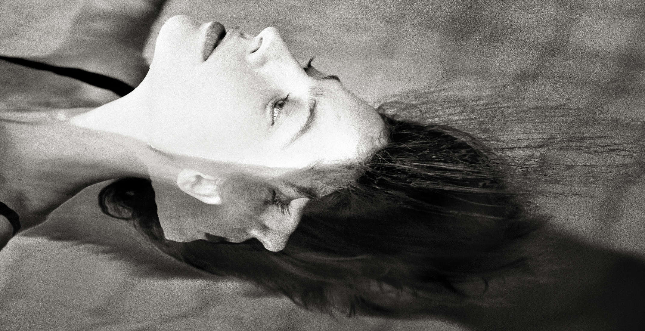 Lia Pasqualino: la ritrattista silenziosa che cattura l'anima nell'attesa