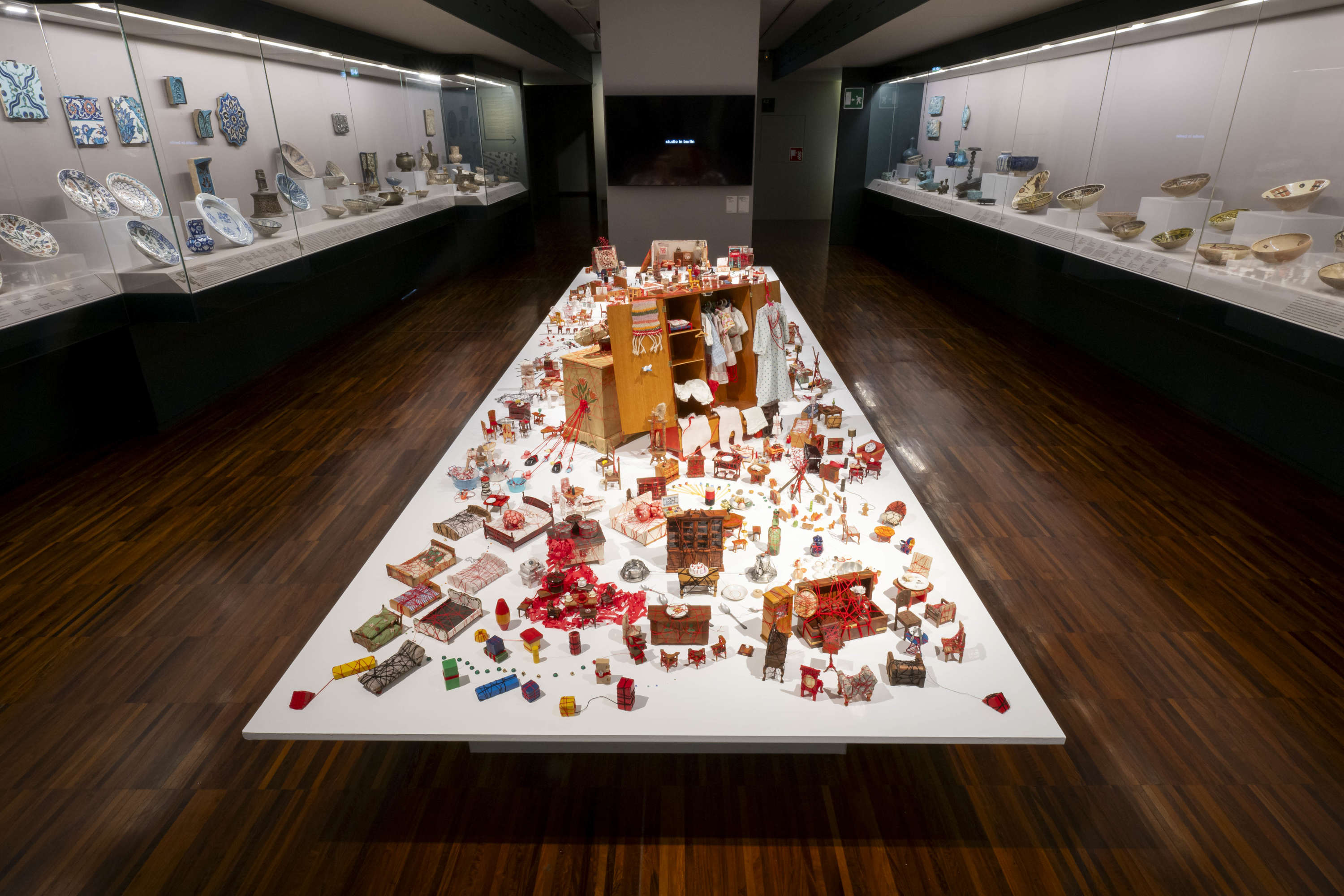 塩田千晴，《连接小记忆》（2019；混合媒介，尺寸可变）。展览 