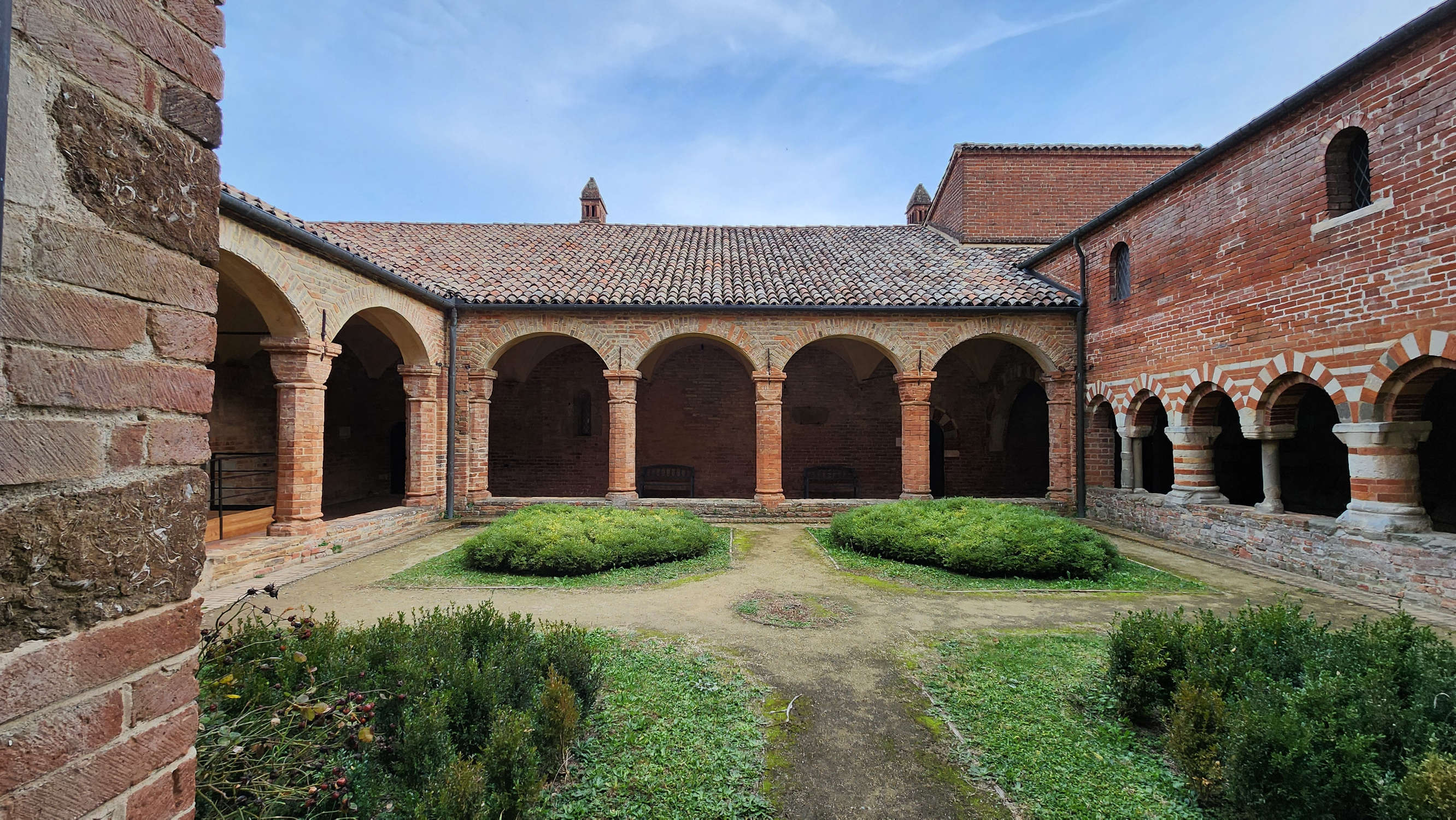 Abbey of Santa Maria di Vezzolano. Photo: Federico Giannini