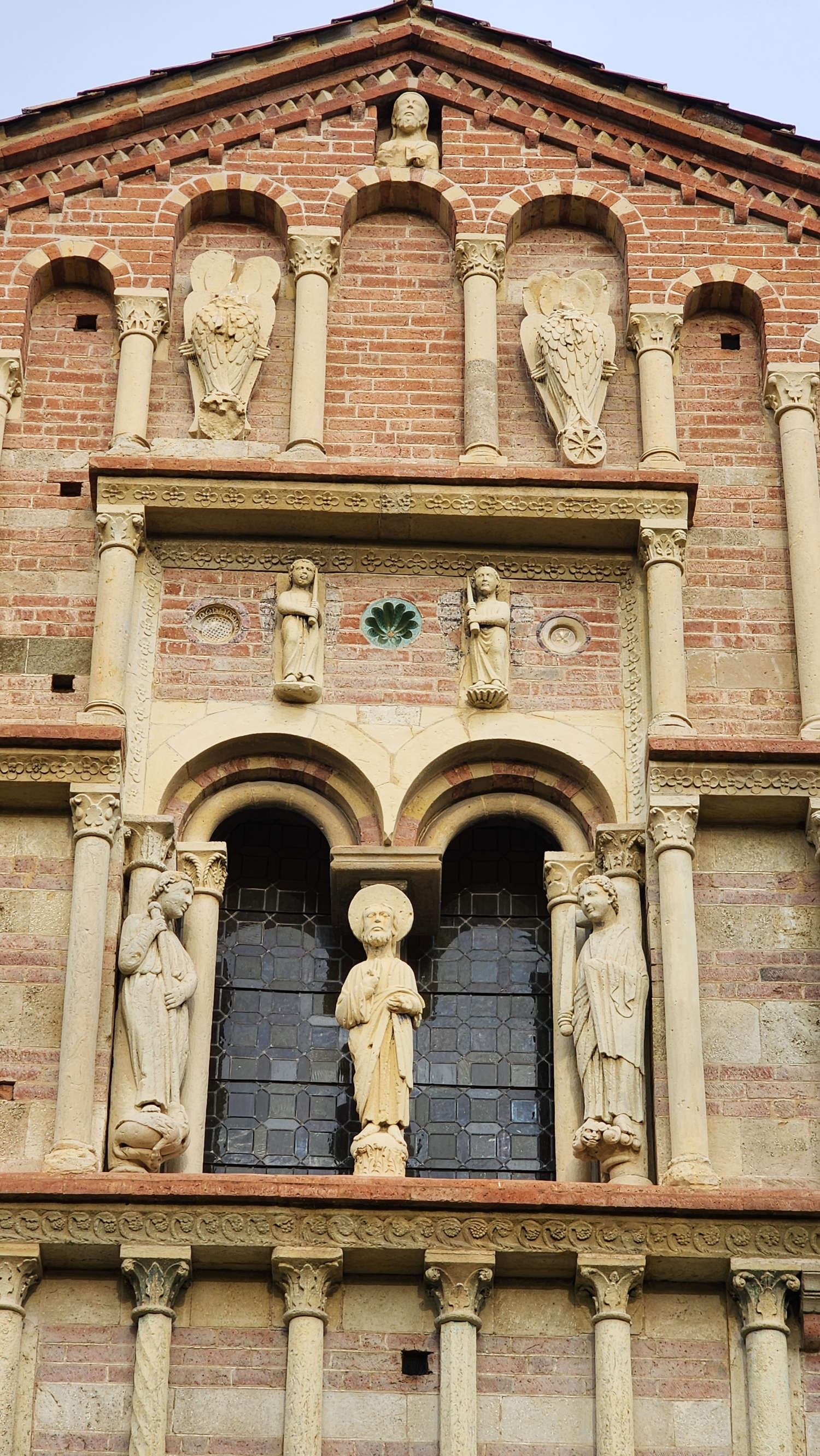 Abbey of Santa Maria di Vezzolano. Photo: Federico Giannini