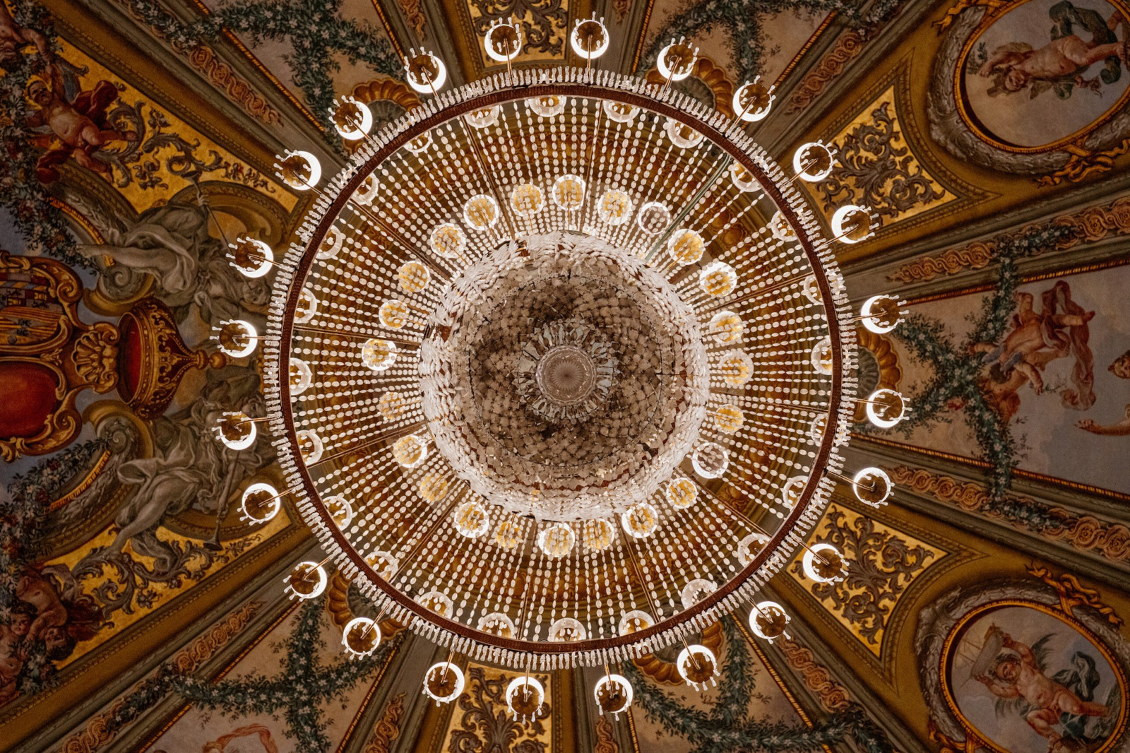 Reggia di Caserta, il Teatro di Corte si trasforma con l'Abisso di Per Barclay