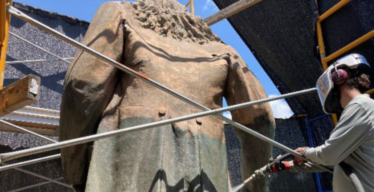USA, sarà rimesso al suo posto un monumento abbattuto durante le proteste del Black Lives Matter