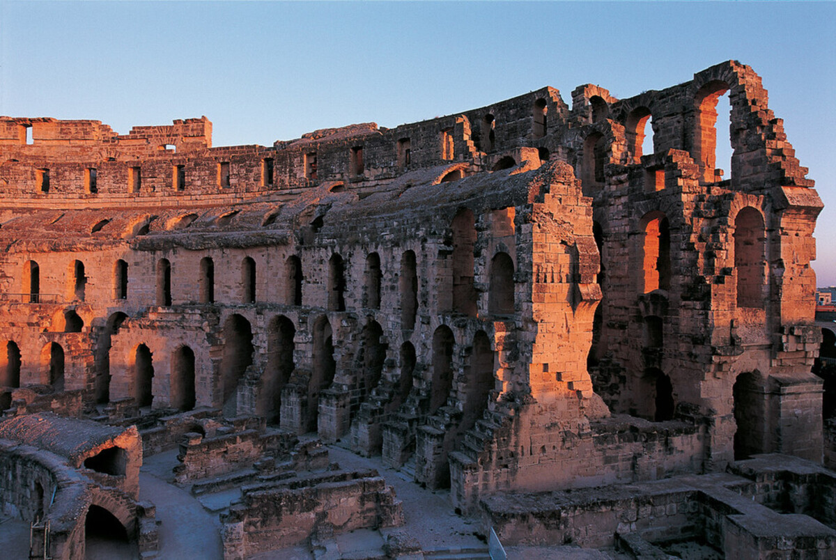 Anfiteatro di El Jem (Tunisia). Foto di: Jean-Jacques Gelbart, copyright: &copy; Editions Gelbart