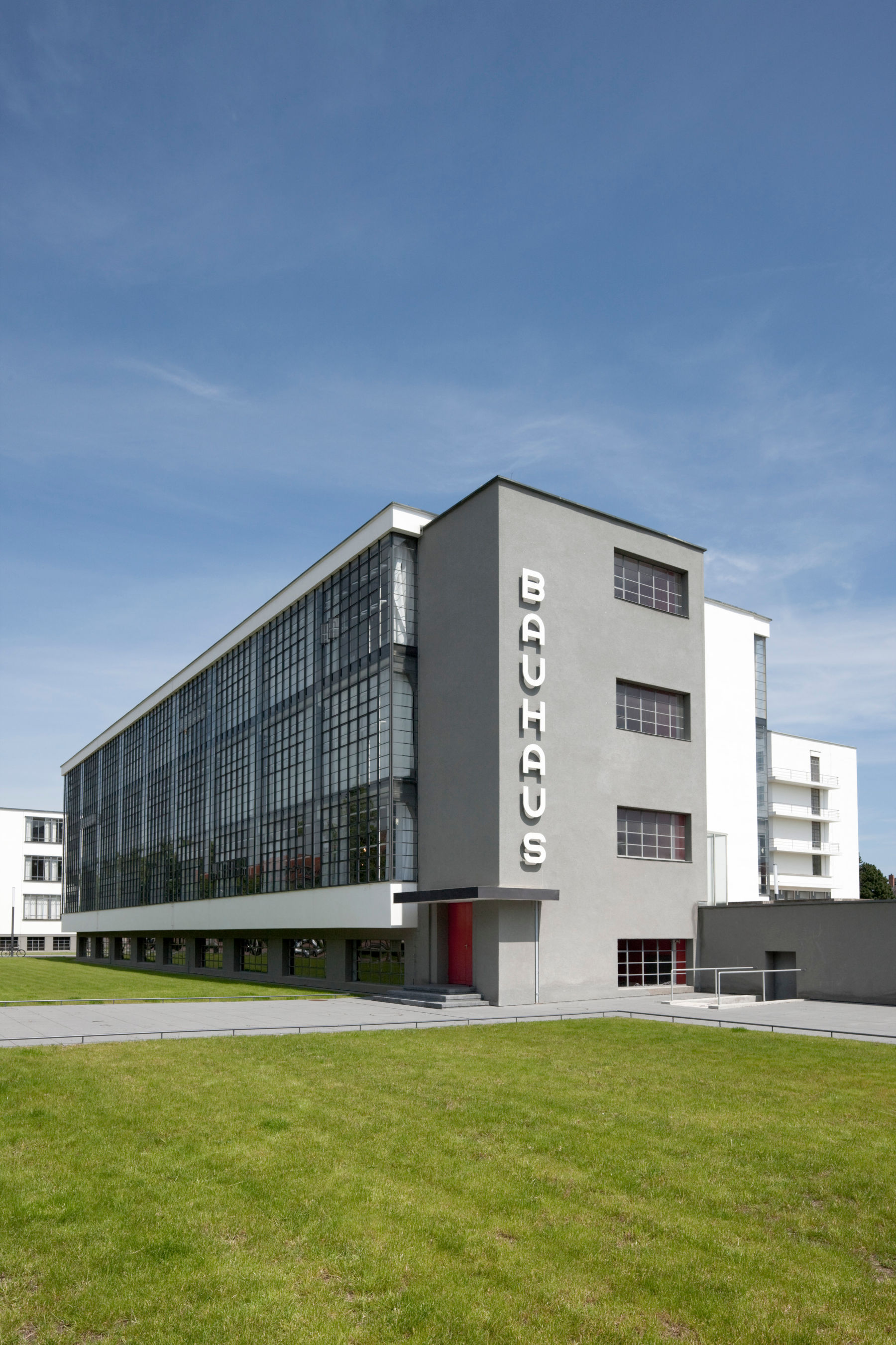 Bauhausgebäude Dessau ©Tadashi Okochi, Pen Magazine, Stiftung Bauhaus Dessau