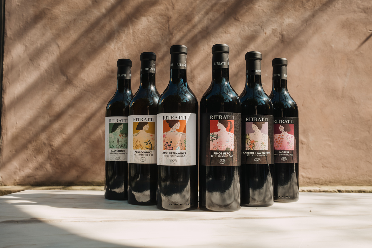 Botellas de la línea Portrait. Foto: Federico Masini