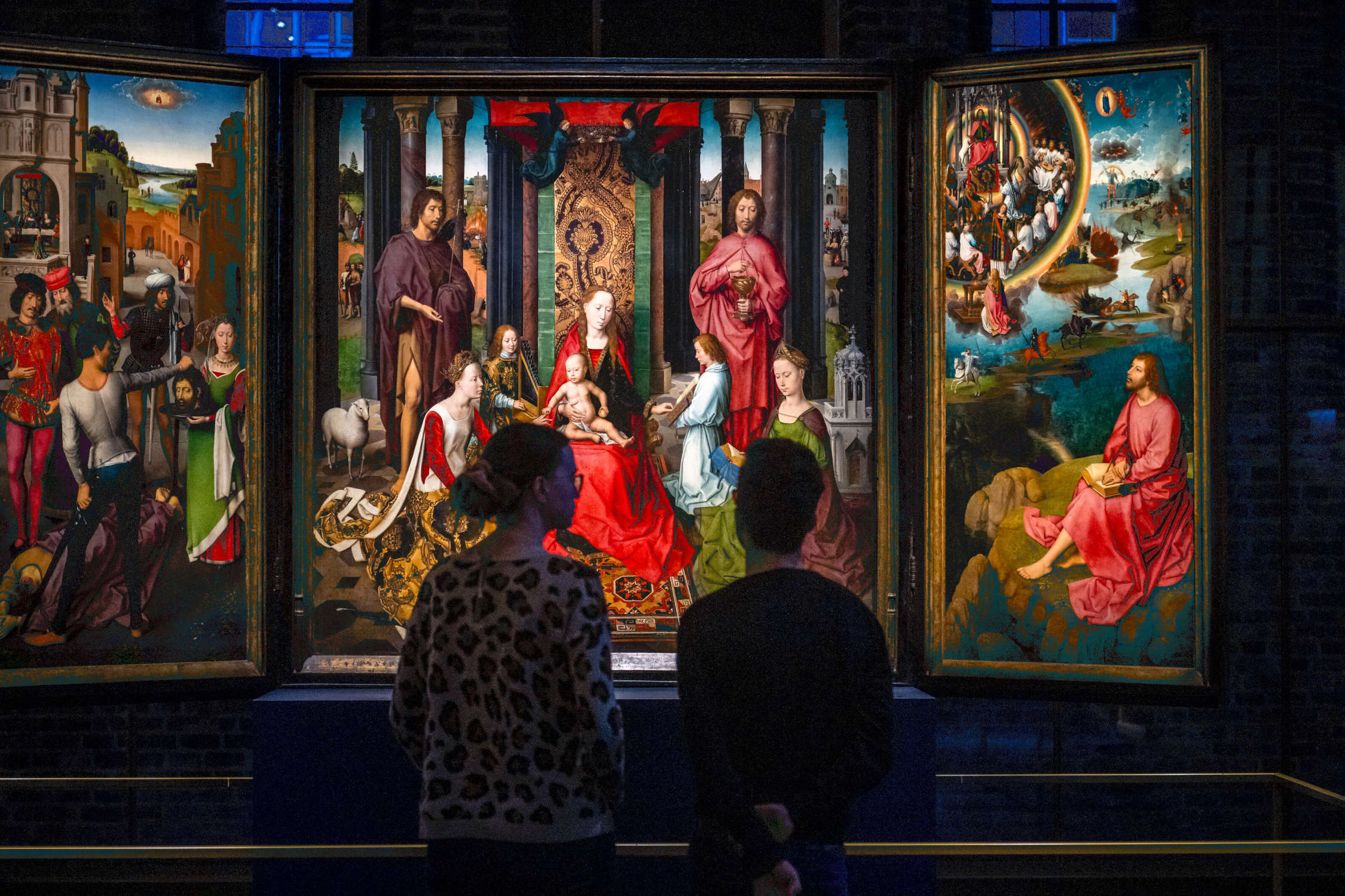 Triptyque du Mariage mystique de sainte Catherine par Hans Memling dans la Sint-Janshospitaal. Photo : Visit Bruges / Jan Darthet