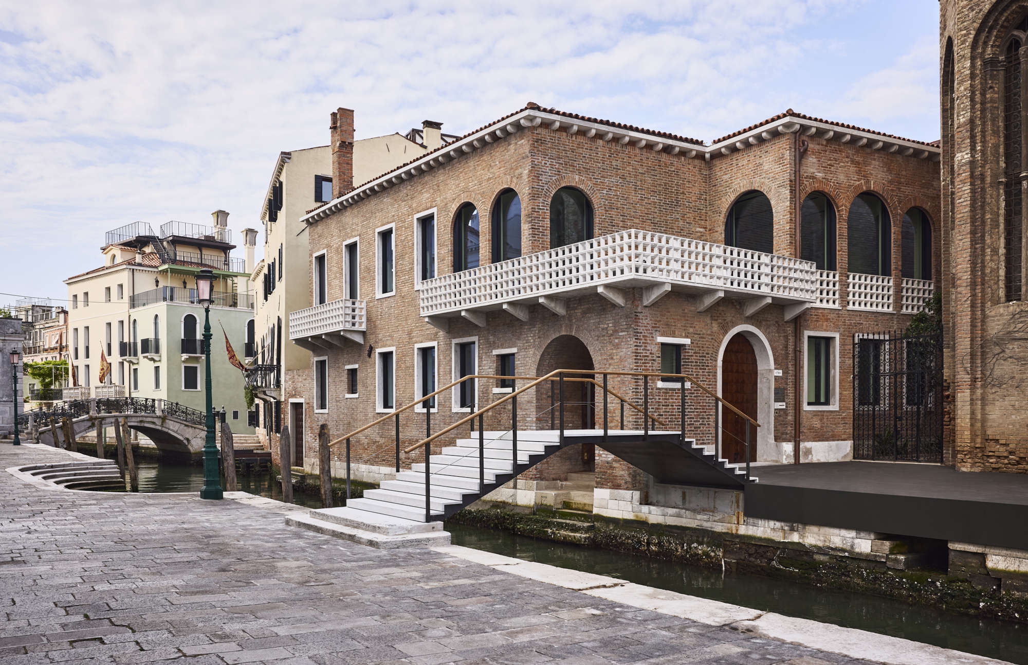 Casa Sanlorenzo, exterior