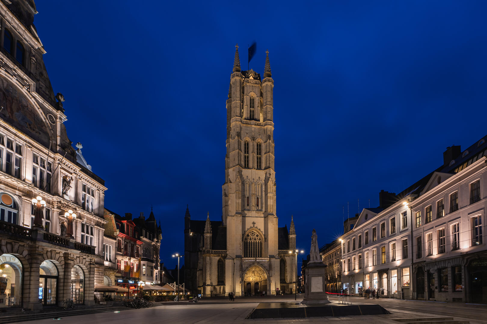The tower-portico. Photo: Stad Gent - Dienst Toerisme