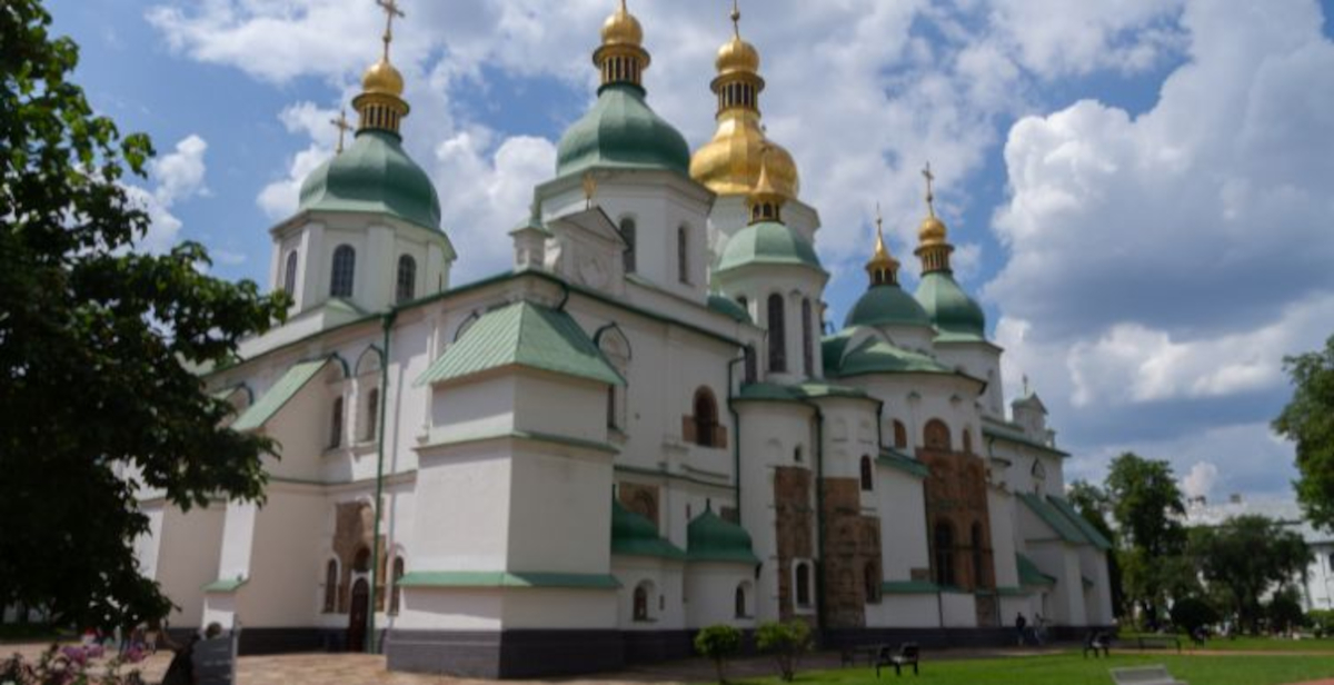 UNESCO: “Preoccupazione per i danni alla Cattedrale di Santa Sofia dopo l’attacco su Kiev”