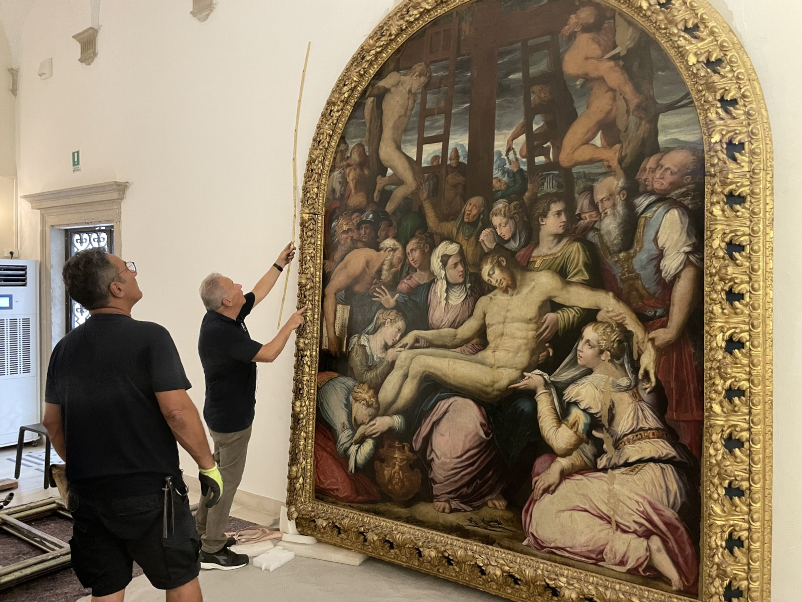 Il Compianto su Cristo deposto dalla croce di Giorgio Vasari lascia il MAR di Ravenna per restauro