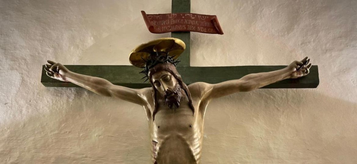 Siena, torna visibile restaurato un raro Crocifisso ligneo del primo '400. Attribuito ad artista poco documentato