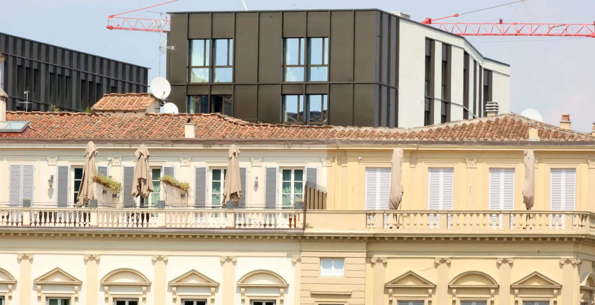 Come siamo arrivati al cubo nero di Firenze: la storia dell'ex Teatro Comunale nei dettagli