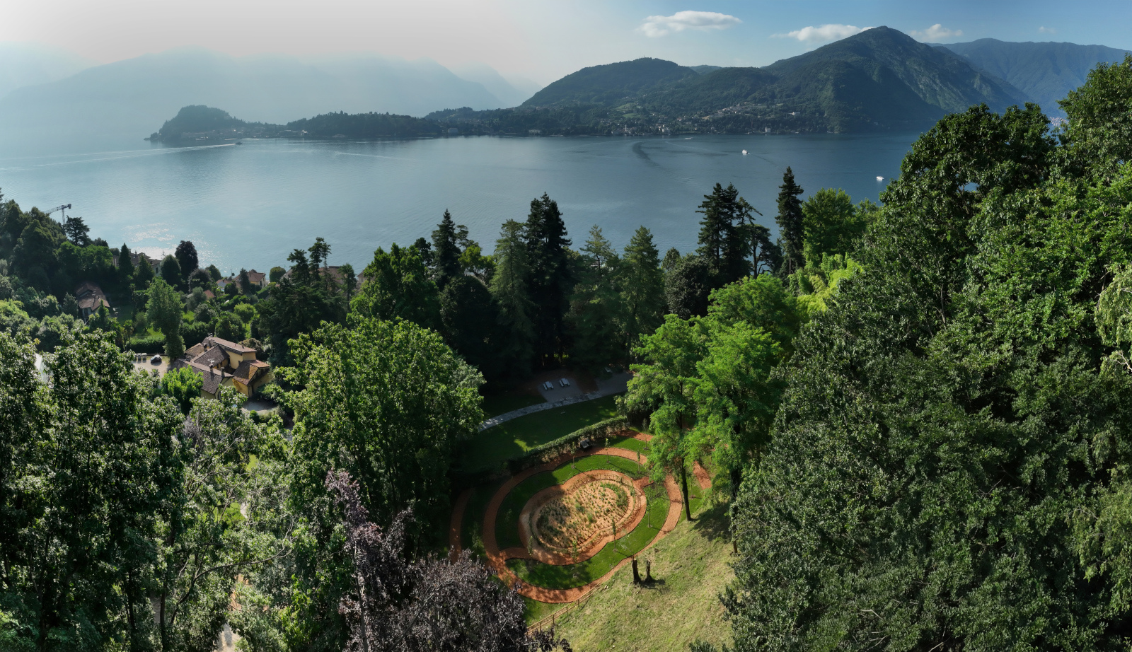 Sul Lago di Como, a Villa Carlotta un'opera permanente dedicata alle donne che non possono realizzare i loro sogni