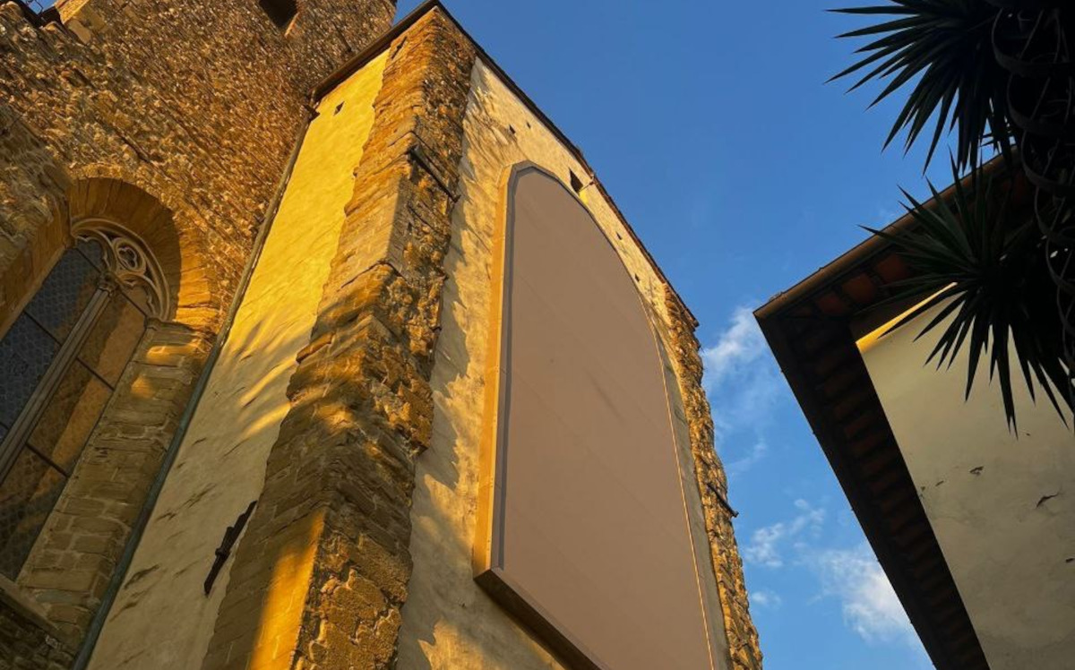 Arezzo, una facciata tessile sulla Basilica proteggerà la Leggenda della Vera Croce di Piero della Francesca