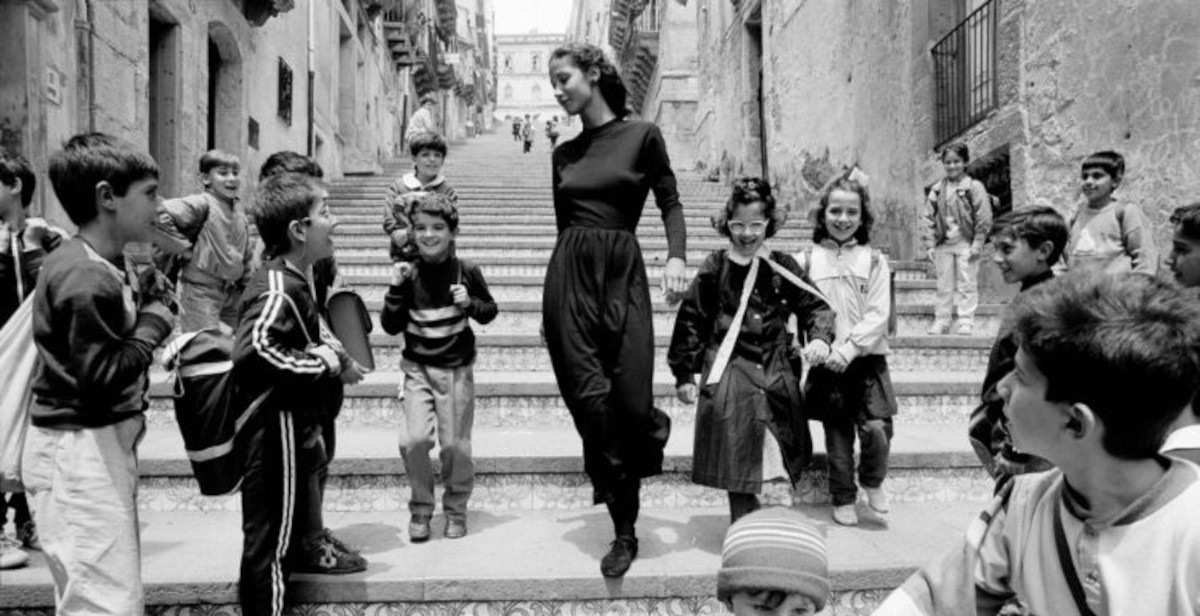 In autunno in provincia di Cuneo due mostre dedicate alla fotografia di Helmut Newton e Ferdinando Scianna