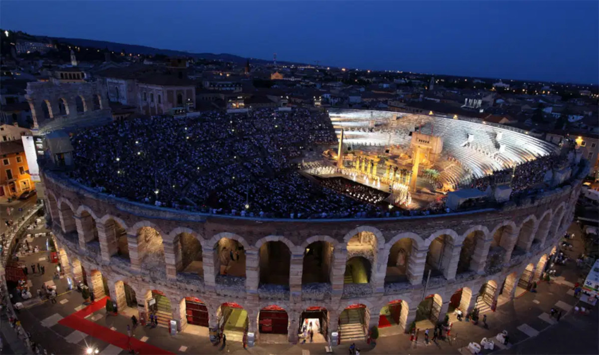 Verona, nell'arcovolo 65 dell'Arena emerge una fornace vetraria di epoca tardo-antica