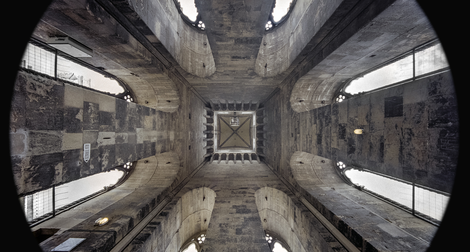 Firenze, alla Libreria Brunelleschi in mostra le fotografie zenitali di Franco Zampetti