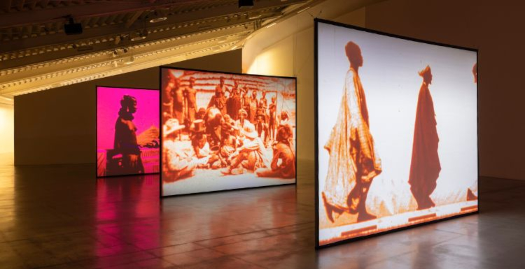 Tre nuove mostre al Centro Pecci di Prato tra memoria, luce e monumenti della collezione permanente