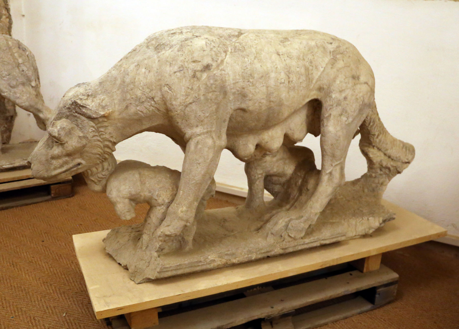 Giovanni di Stefano, Lupa Senese en lactation. Photo : Francesco Bini