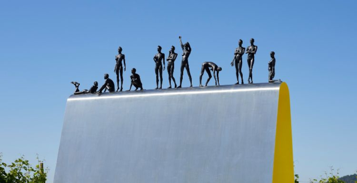Sedici sculture di Giuseppe Bergomi installate nei borghi della costa toscana