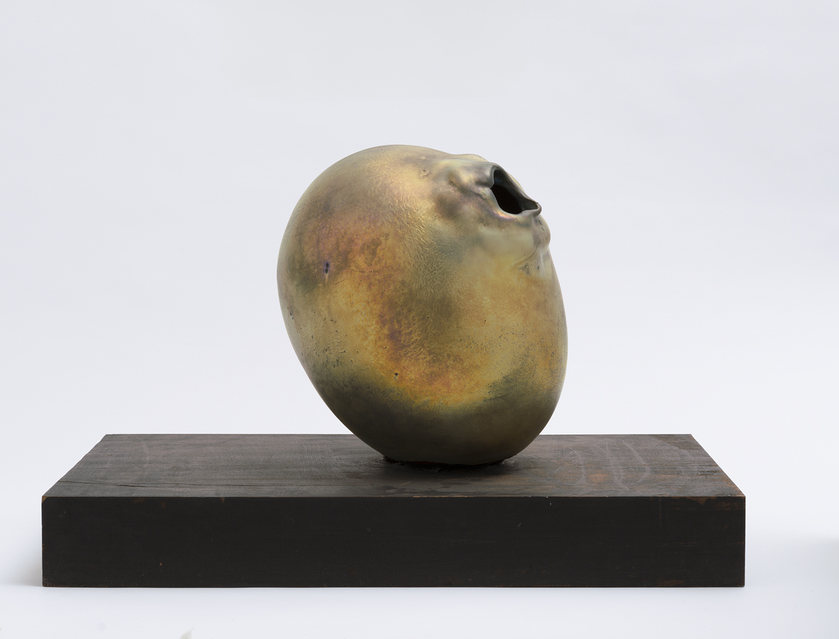 La Peggy Guggenheim Collection dedica una grande mostra alla ceramica di Lucio Fontana