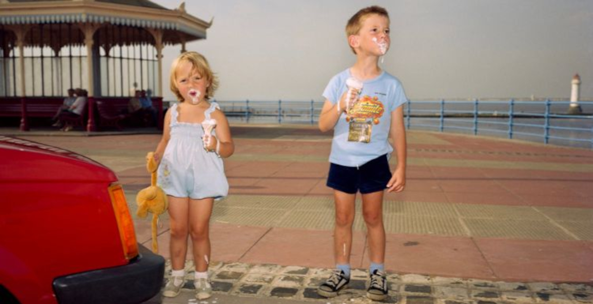 Martin Parr a Matino (Lecce) con &ldquo;Snack It!&rdquo;: il cibo come ironia e osservazione sociale