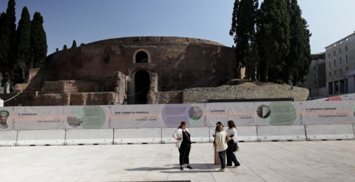 Roma, riapre Piazza Augusto Imperatore: nuovo spazio urbano tra archeologia e architettura contemporanea