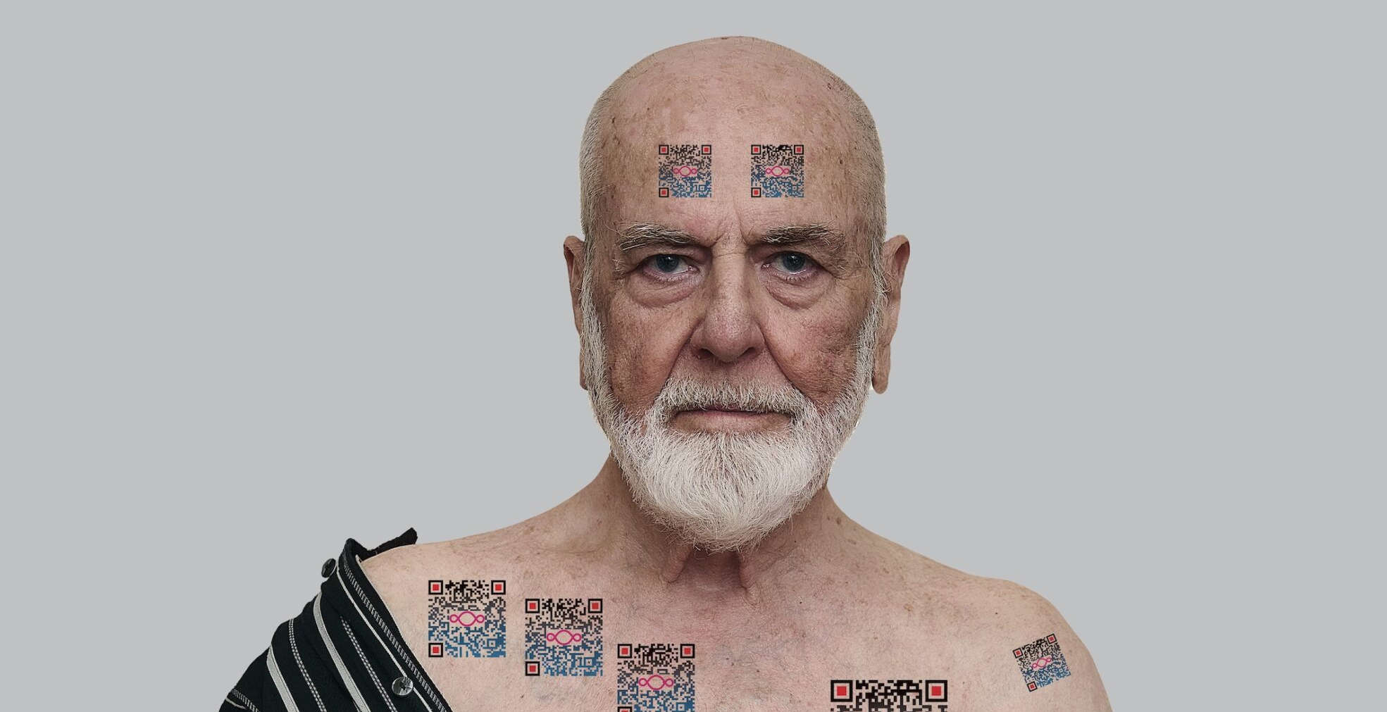 Pistoletto d'Egitto: il Terzo Paradiso in trasferta alle Piramidi