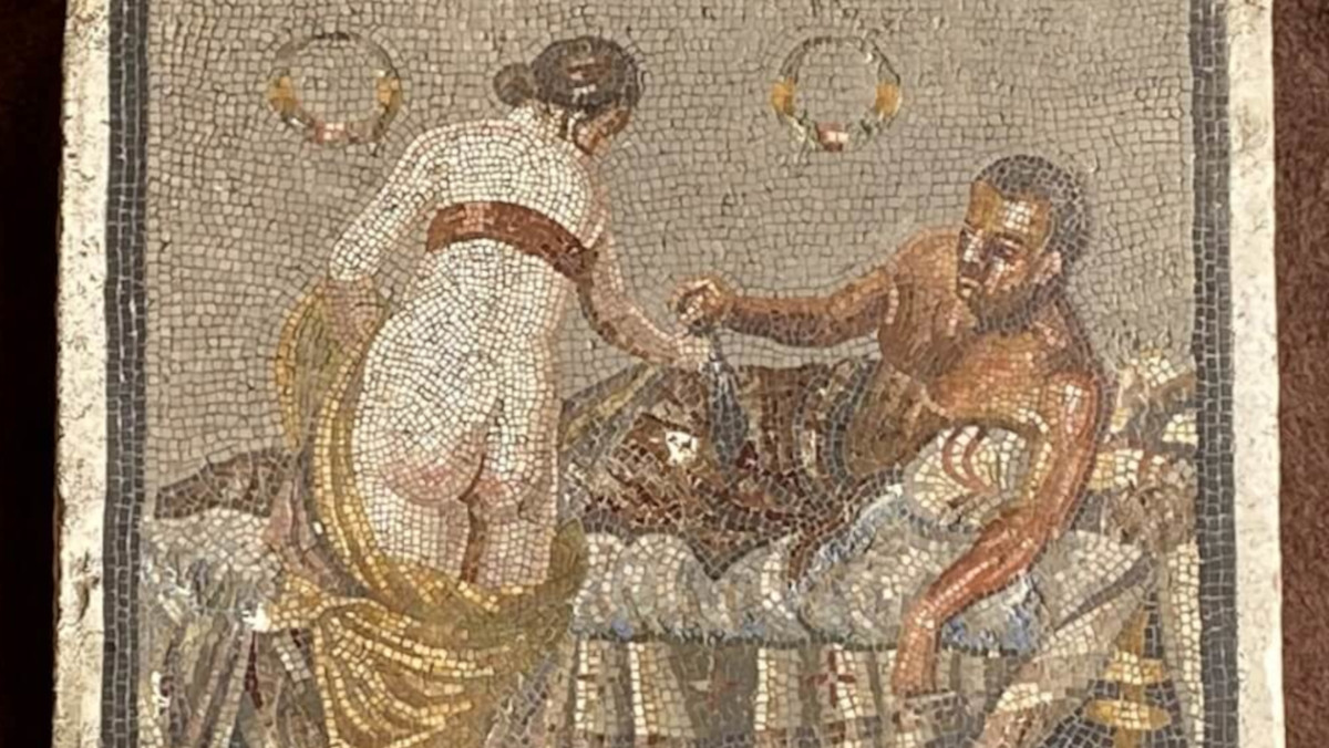 Restituito a Pompei un mosaico d'epoca romana. Un Capitano della Wehrmacht lo donò a cittadino tedesco