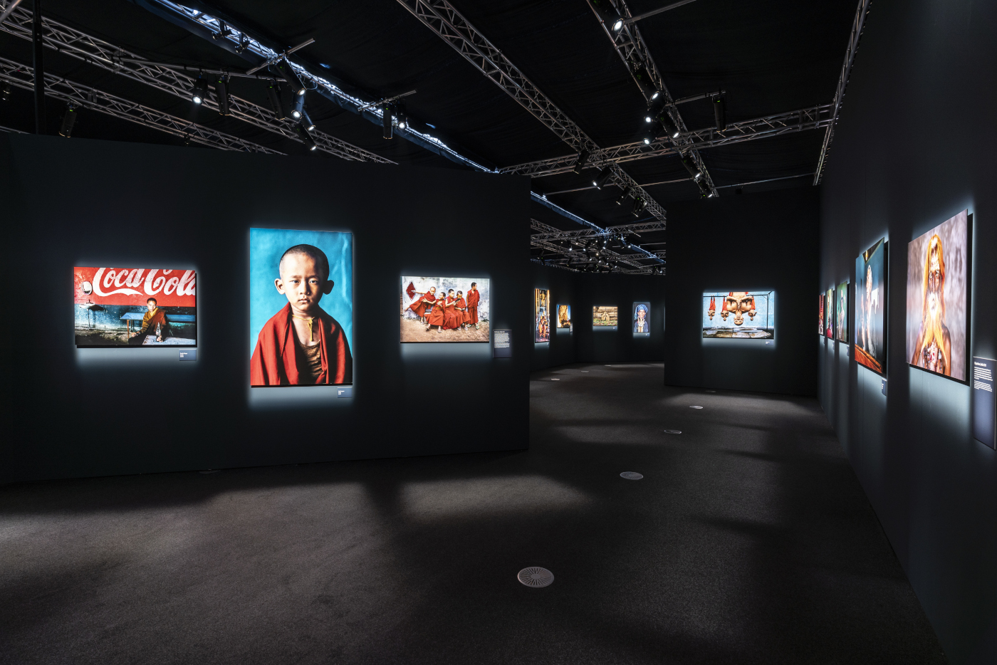 Ultimo mese per le mostre dedicate a Steve McCurry e a Andy Warhol in Friuli Venezia Giulia
