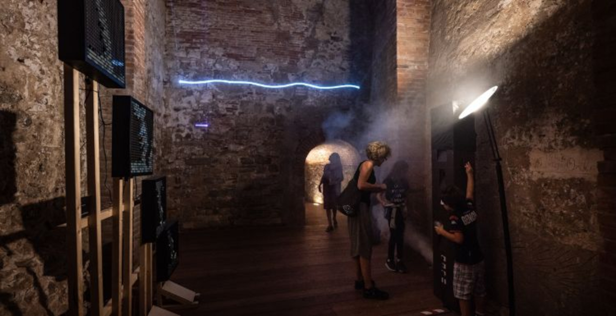 Arte digitale e nuove realtà: Pisa riflette sul futuro della creatività con Unframed