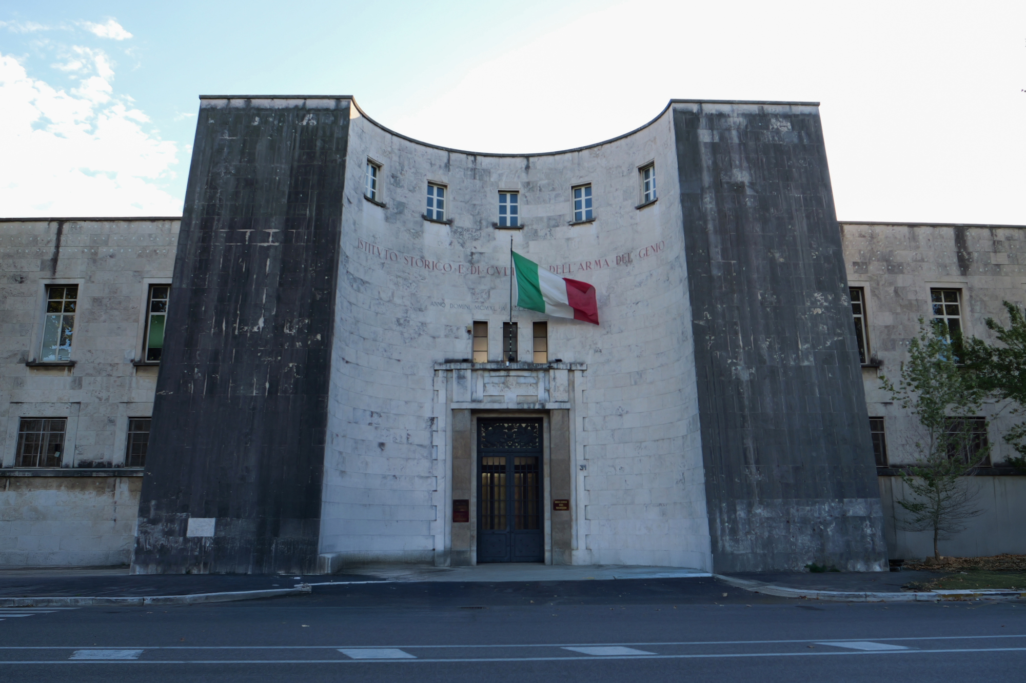 A Roma, il Museo del Genio riapre al pubblico con due mostre dedicate a Vivian Maier e a Ugo Nespolo