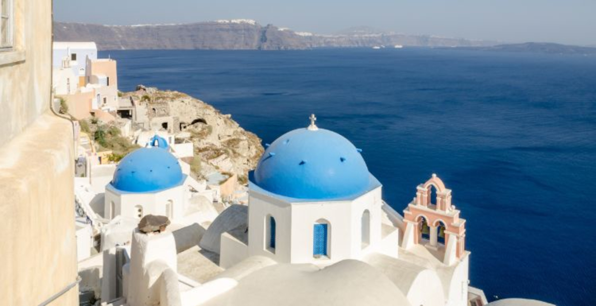Grecia, tassa da 20 euro per i passeggeri delle crociere dirette a Santorini e Mykonos