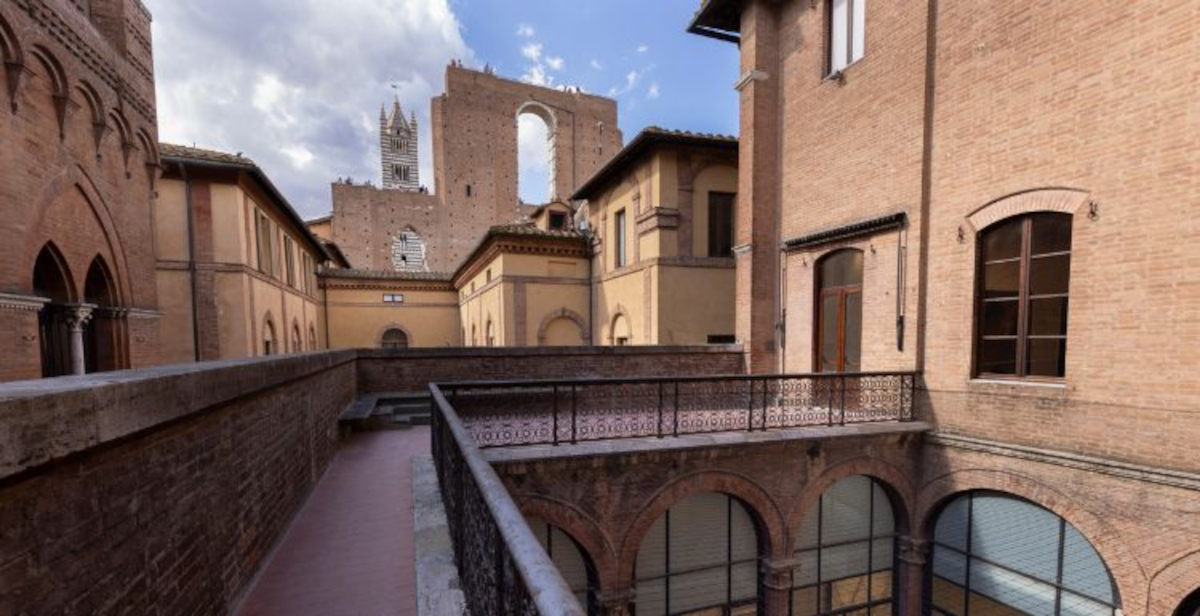 Siena, Palazzo delle Papesse festeggia il primo compleanno: ecco le mostre, da Armando Testa al Rinascimento